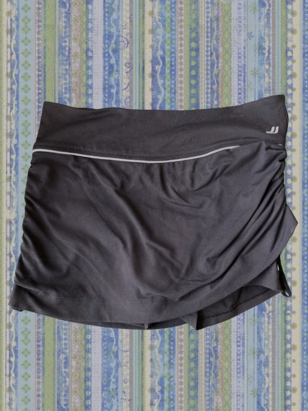 Black Athletic Skort Tennis Skirt Built-In Shorts Y2K Activewear - Picture 1 of 3